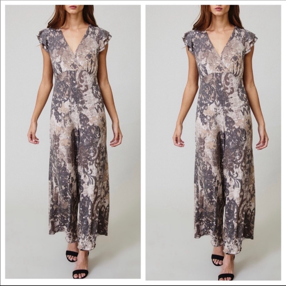 New! Fabulous Wide Leg Jumpsuit Sizes M, L